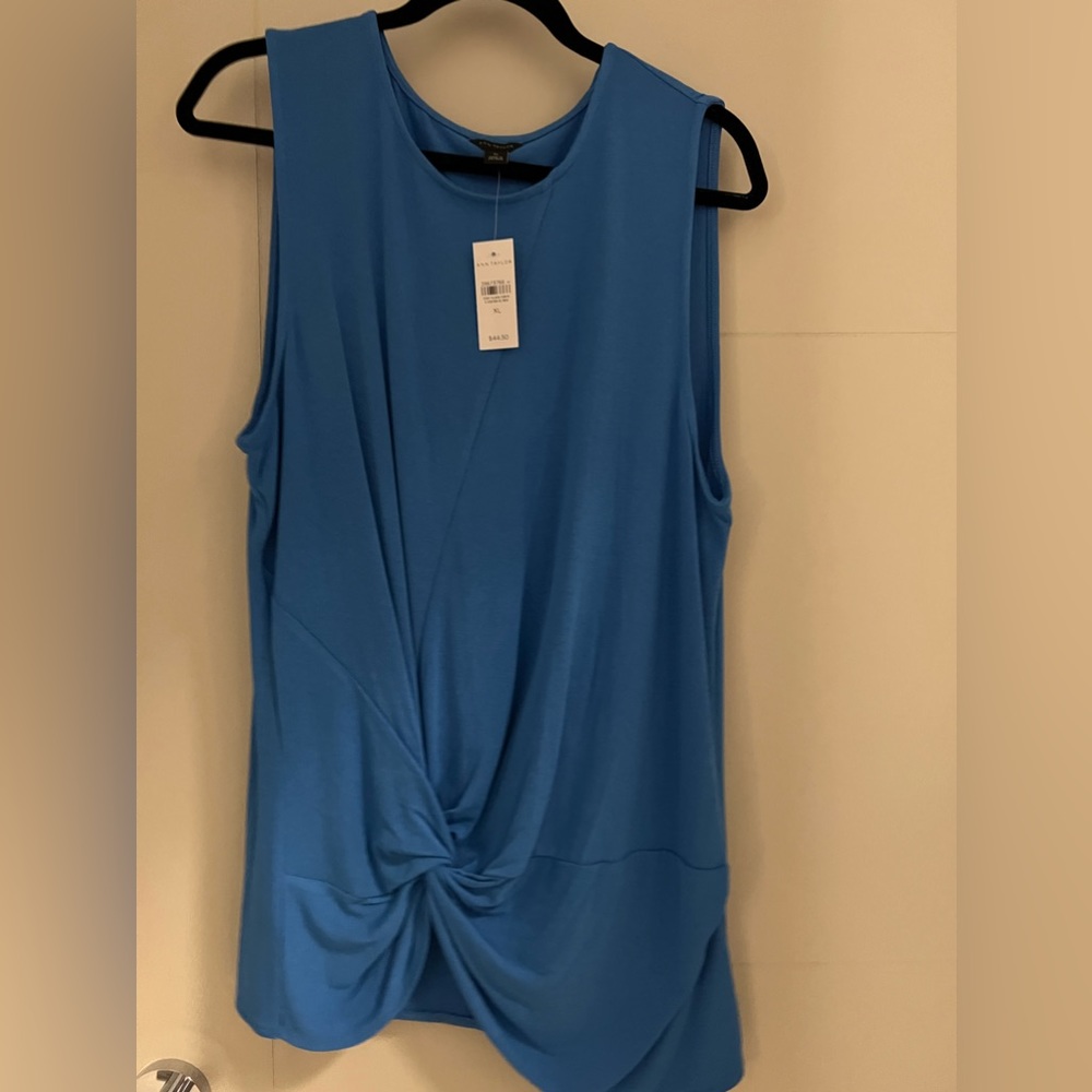 ANN TAYLOR Twist Tee